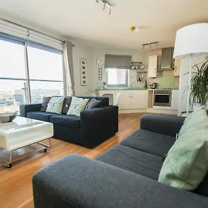 https://clock-tower-2.brighton-hotels-england.com